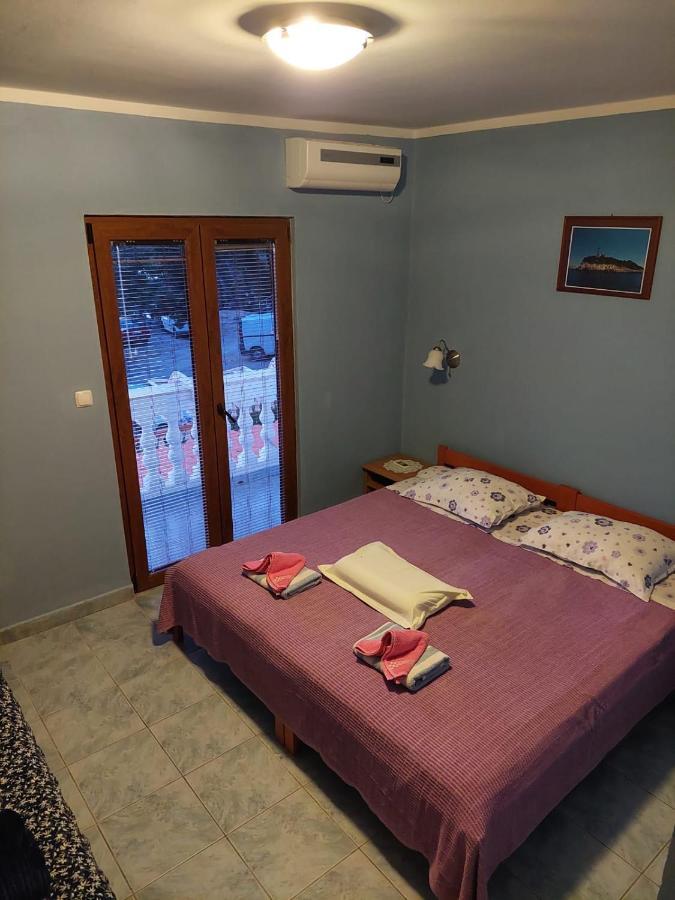 Guest House Bocac Sali Buitenkant foto