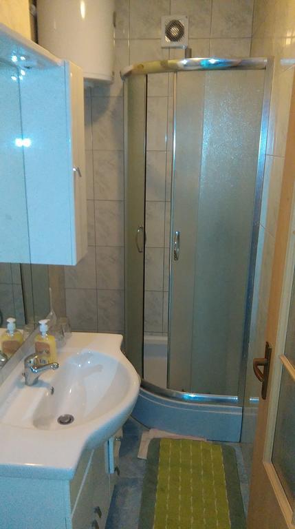 Guest House Bocac Sali Buitenkant foto