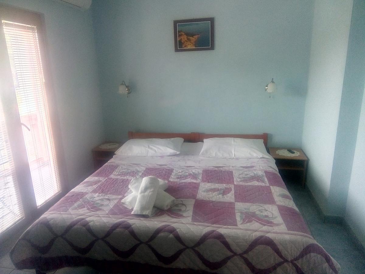 Guest House Bocac Sali Buitenkant foto